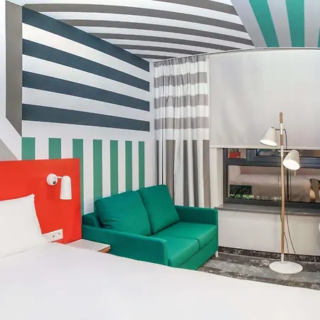 מלון Ibis Styles Centrum 3*