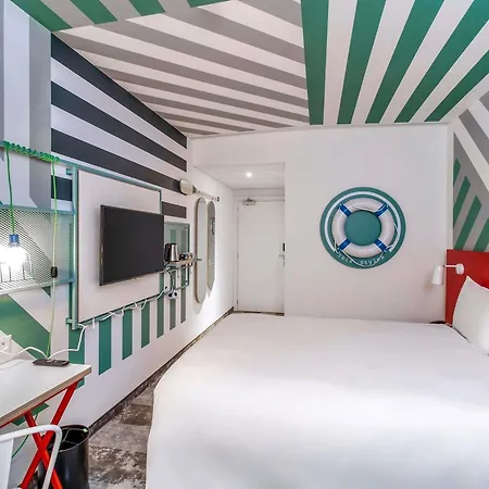 Ibis Styles Centrum מלון 3*