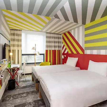 Ibis Styles Centrum 3* ורשה